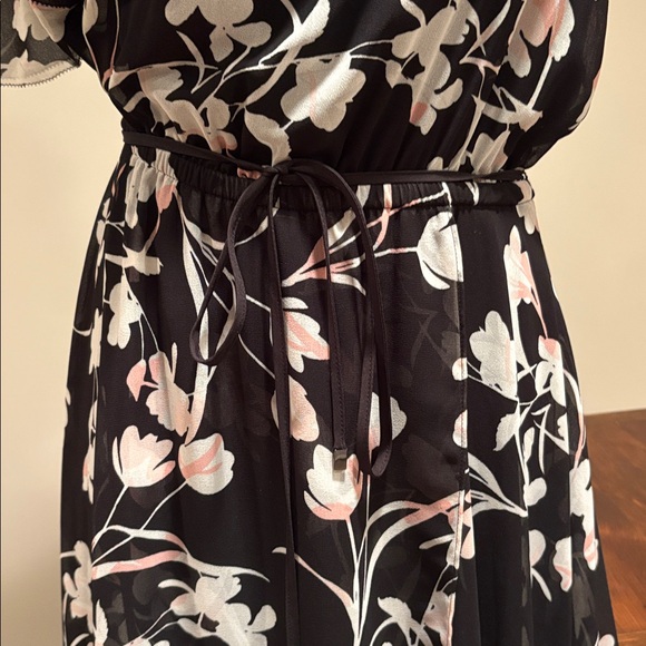 White House Black Market Flutter Sleeve Floral High Low Dress Size 2 - Picture 6 of 16